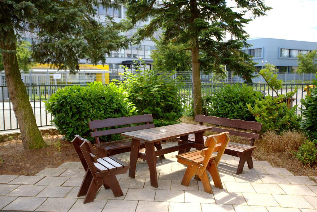 Airport Hotel Walldorf Мерфельден-Валльдорф Екстер'єр фото