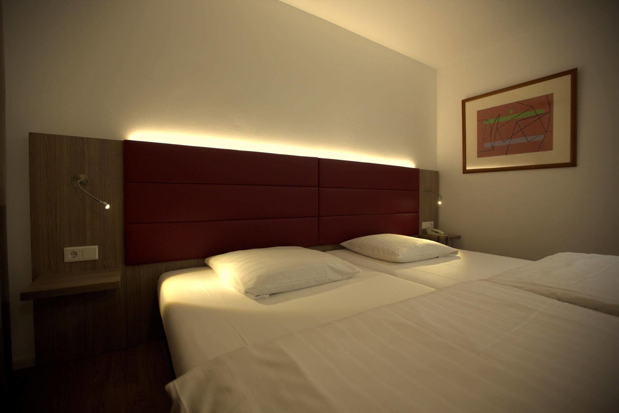 Airport Hotel Walldorf Мерфельден-Валльдорф Екстер'єр фото